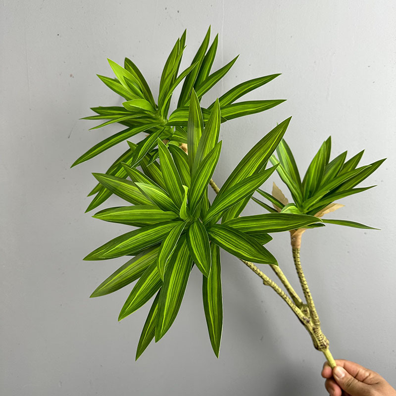 Snake Plant - ต้นไม้ประดิษฐ์ 3 หัว ดอกลิลลี่ ไม้ไผ่ ตกแต่งด้วยต้นไม้ประดิษฐ์